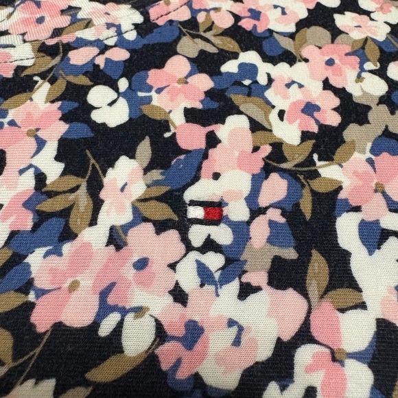 Tommy Hilfiger 3/4 Sleeve T-Shirt Floral Print Ladies XS - Picture 3 of 5